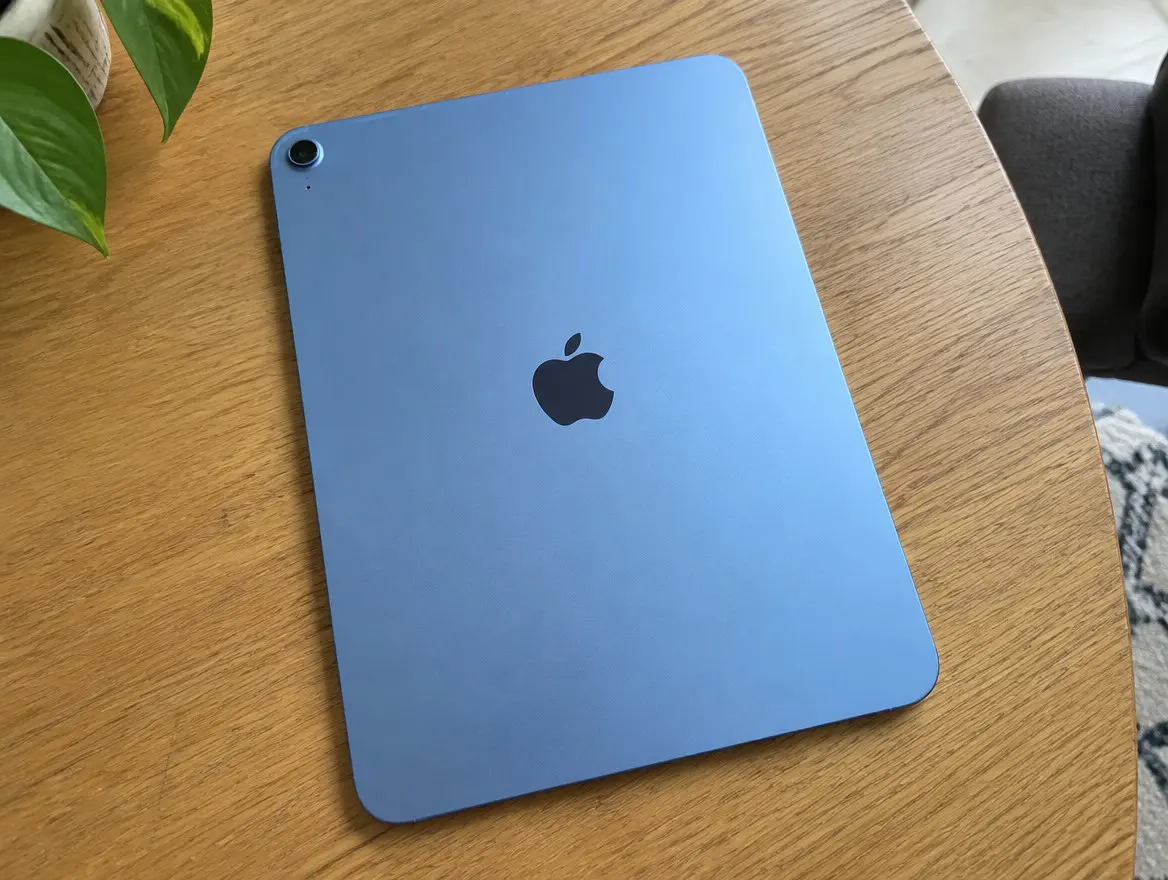 iPad Air 11" M2 128 ГБ Wi-Fi, синий, + чехол — фото 2