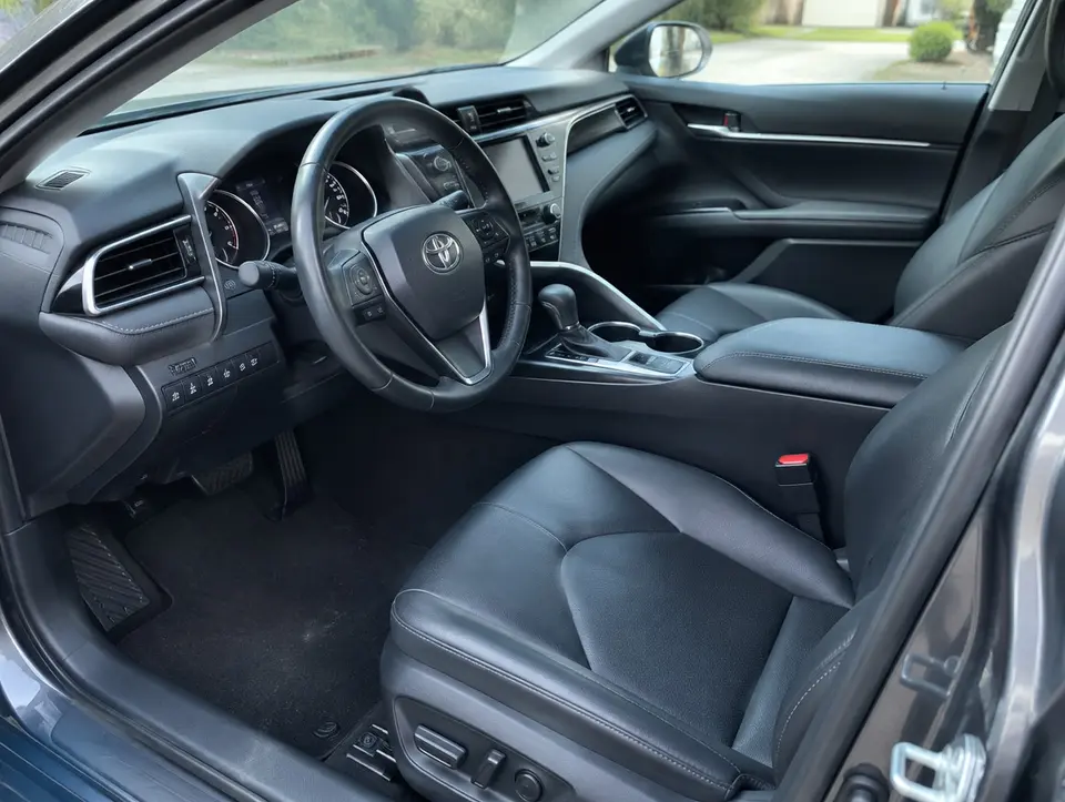 Toyota Camry 70, 2019, 2.5 л, из США, один хозяин — фото 2