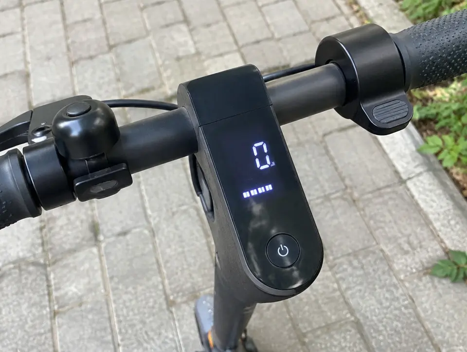 Электросамокат Xiaomi Electric Scooter 4 Pro, пробег 300 км — фото 2