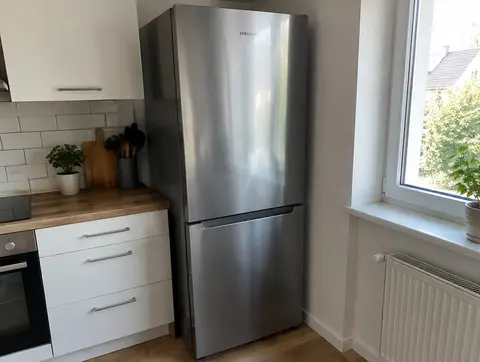 Холодильник Samsung No Frost 185 см, серебристый