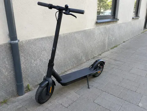 Электросамокат Xiaomi Electric Scooter 4 Pro, пробег 300 км