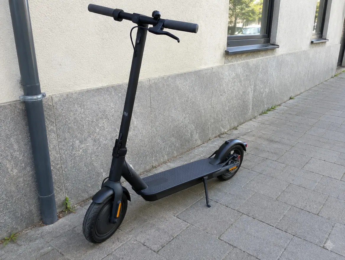 Электросамокат Xiaomi Electric Scooter 4 Pro, пробег 300 км — фото 1