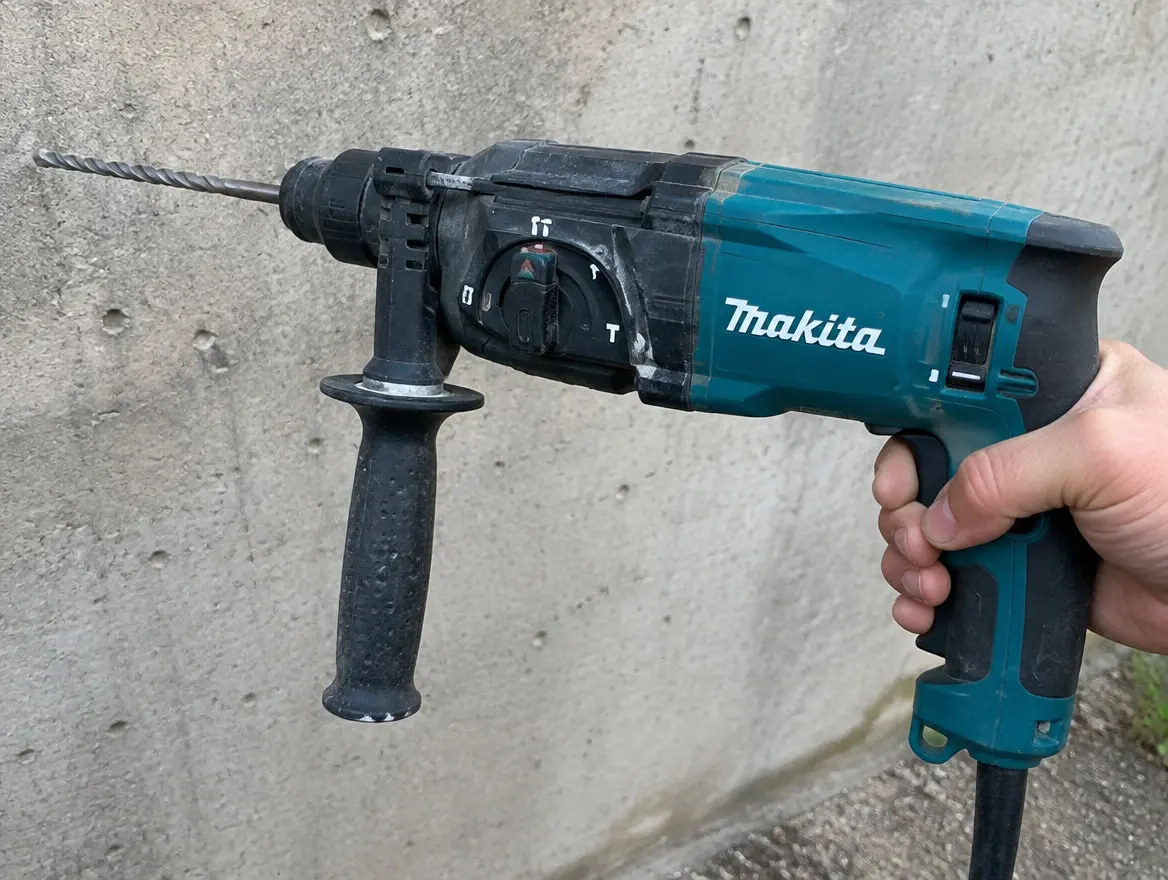 Перфоратор Makita HR2470, 780 Вт, SDS-plus, в кейсе — фото 2