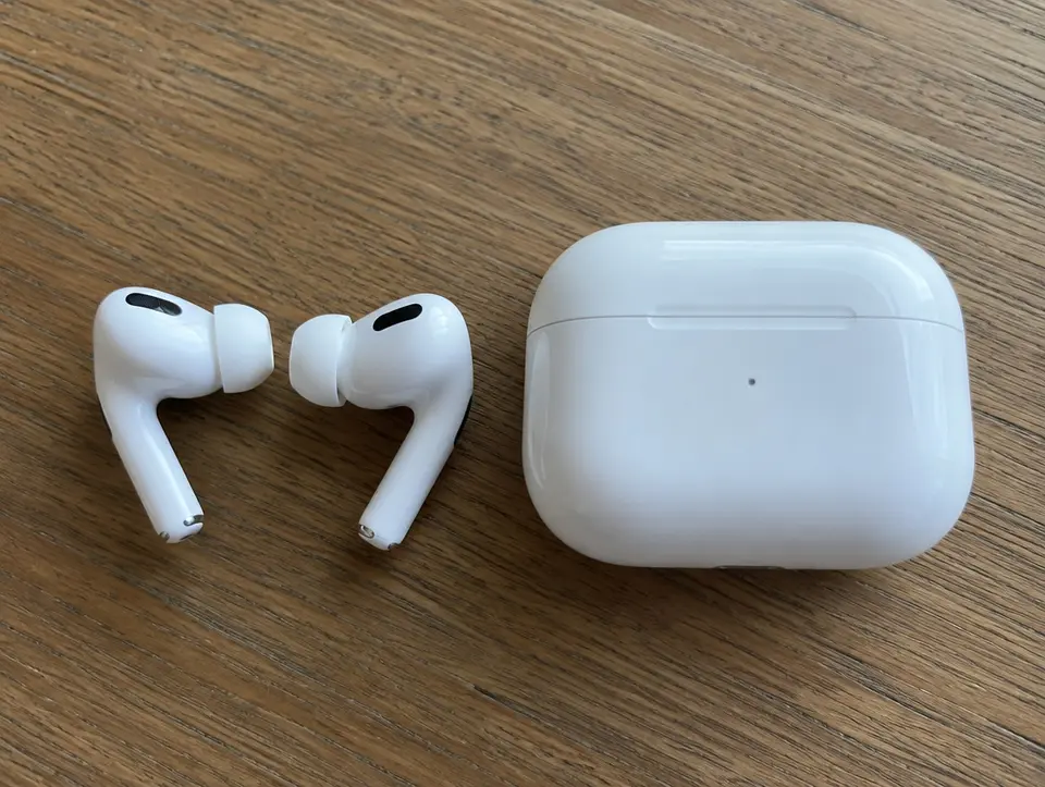 AirPods Pro 2 (USB-C), оригинал, с чеком — фото 2