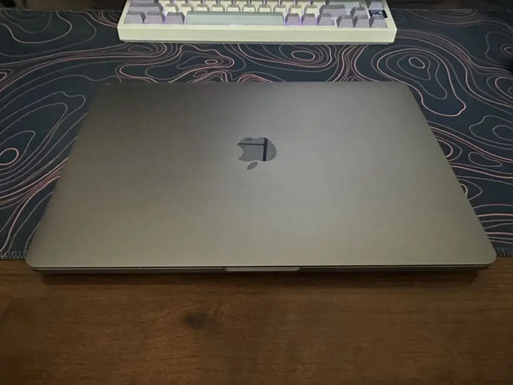 Apple MacBook Pro 13" (серый космос) с Touch Bar общая память 256 гб — фото 3