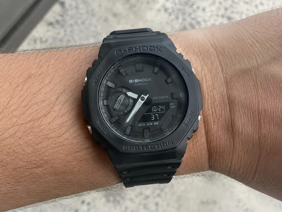 Часы Casio G-Shock GA-2100, чёрные, в коробке — фото 2