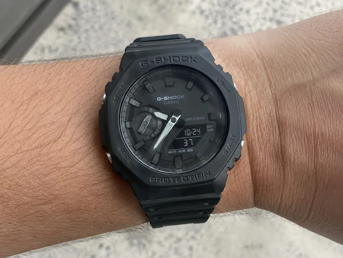Часы Casio G-Shock GA-2100, чёрные, в коробке — фото 2
