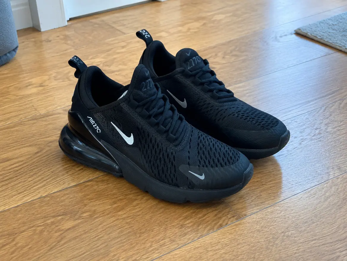 Кроссовки Nike Air Max 270, 42 размер, оригинал — фото 1