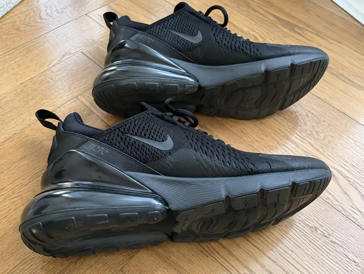 Кроссовки Nike Air Max 270, 42 размер, оригинал — фото 2